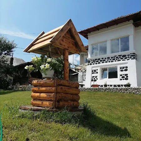 Casa M.a.r.a Venkovský dům Corbeni